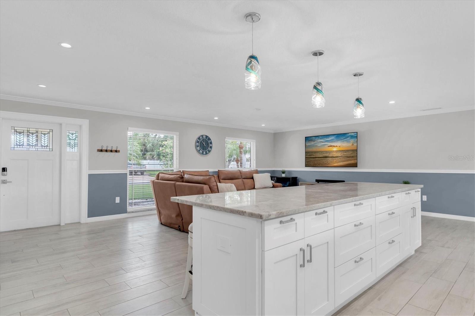 Image 21 of 51 For 4200 46th Avenue S