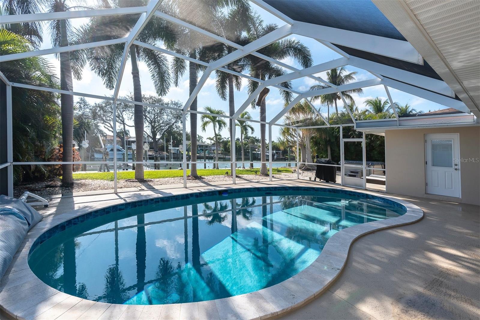 Image 3 of 51 For 4200 46th Avenue S