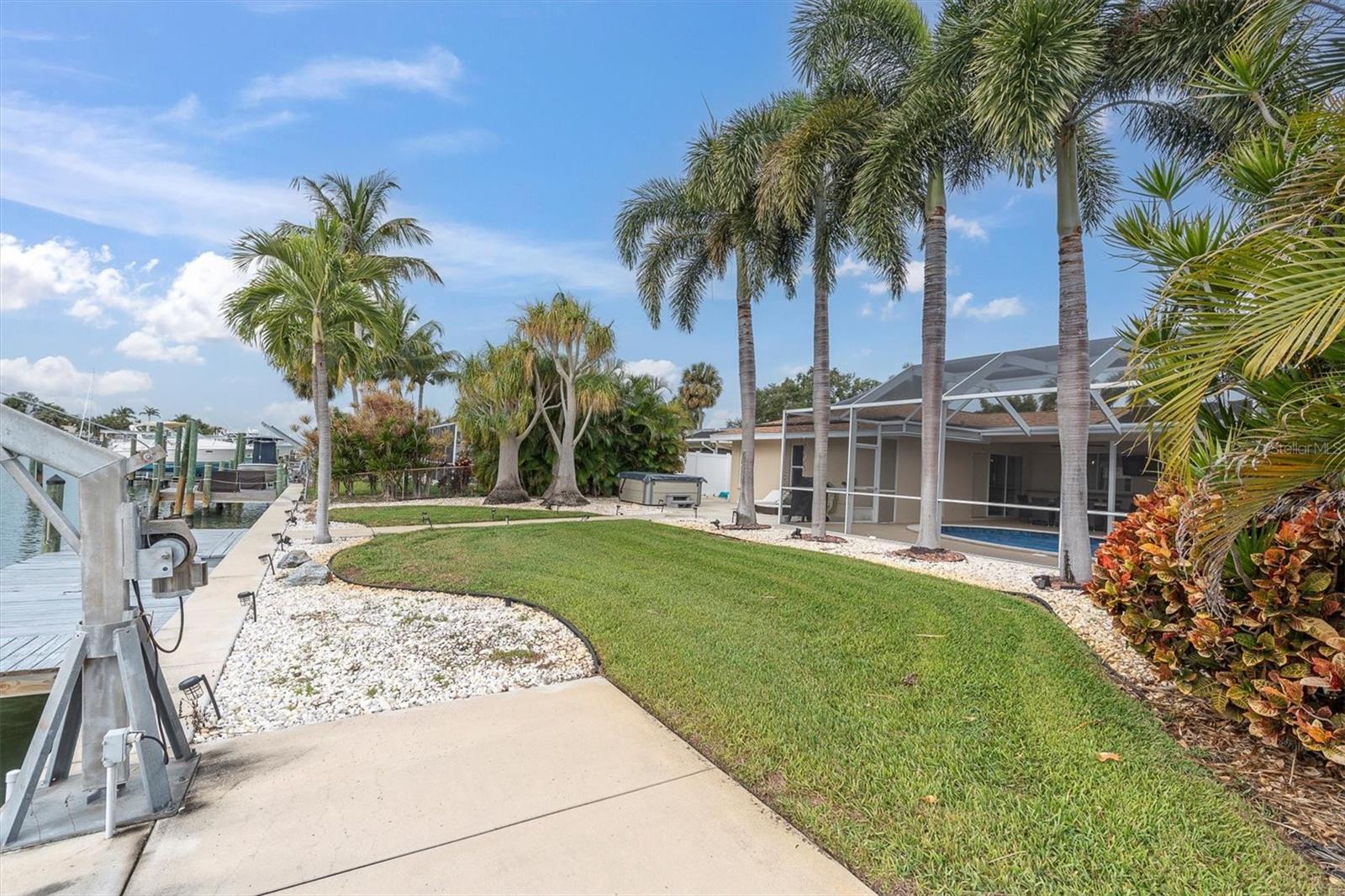 Image 40 of 51 For 4200 46th Avenue S