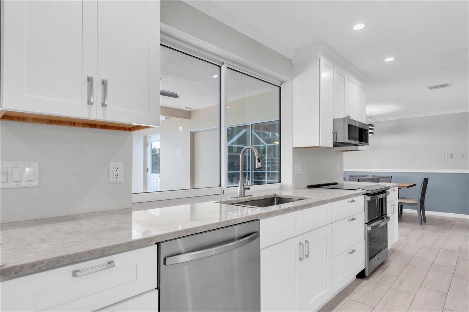 Image 5 of 51 For 4200 46th Avenue S