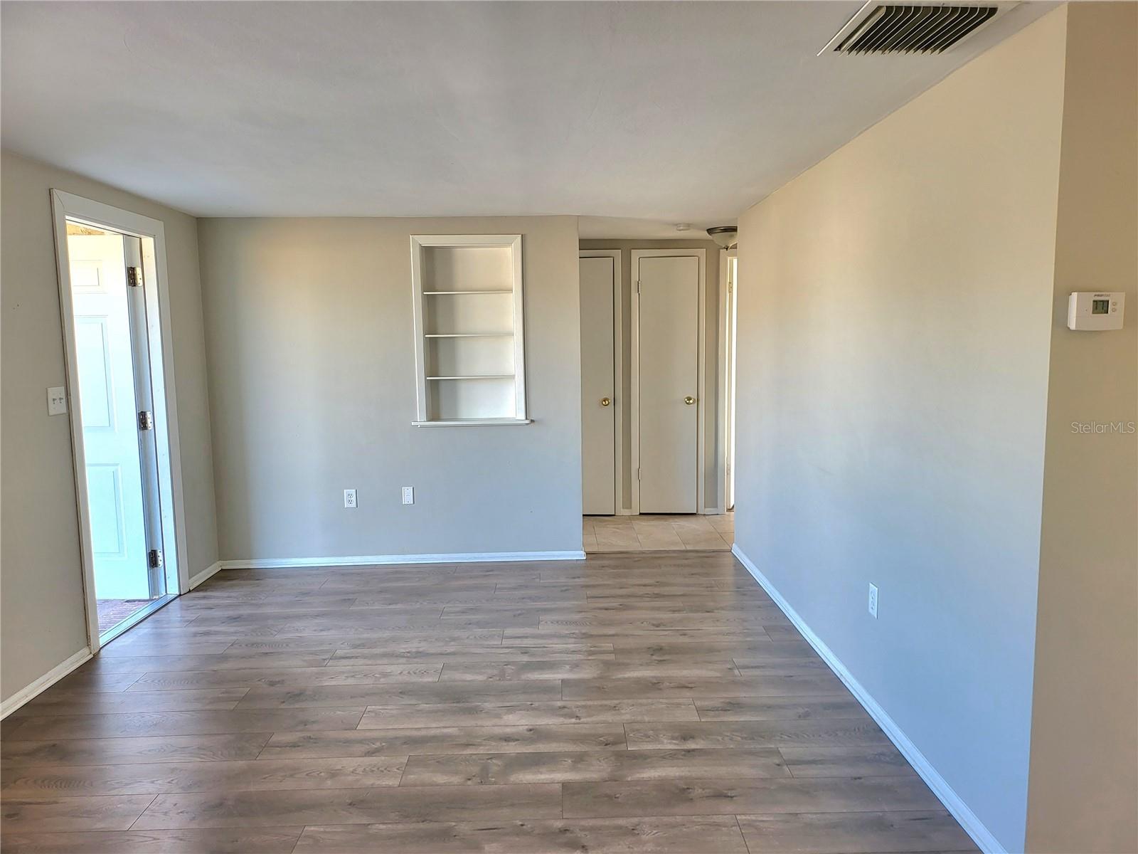 Image 4 of 18 For 4004 Grayton Drive