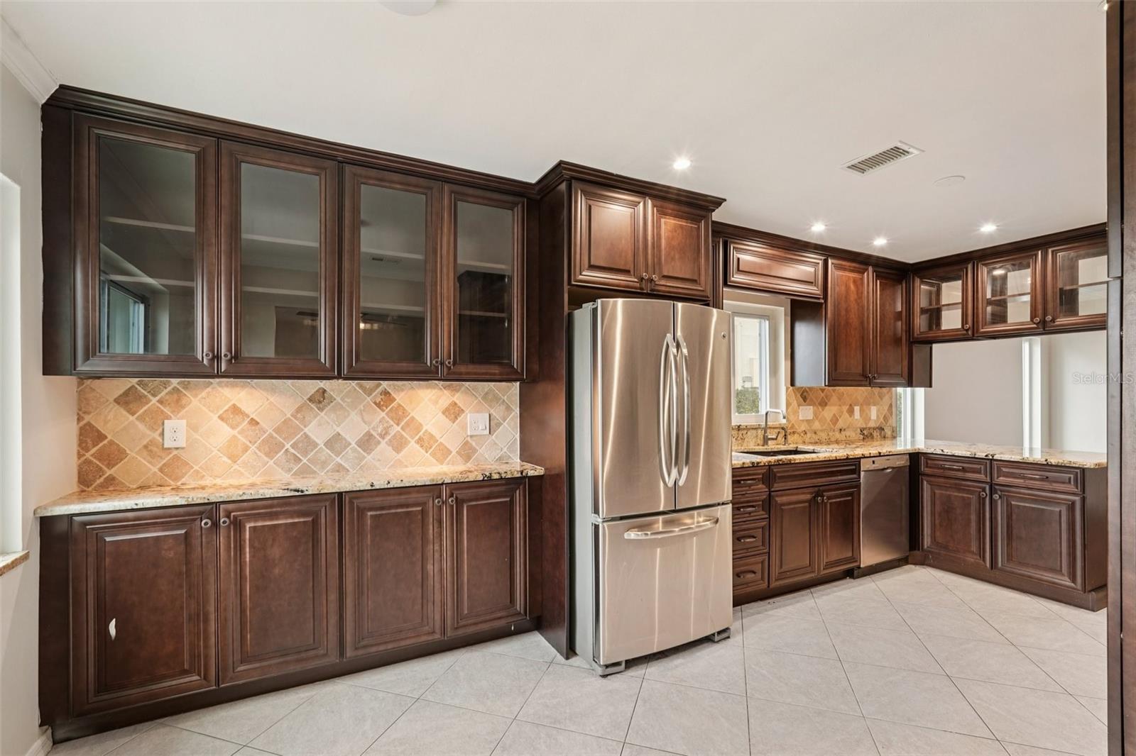 Image 11 of 72 For 2009 Hereford Drive