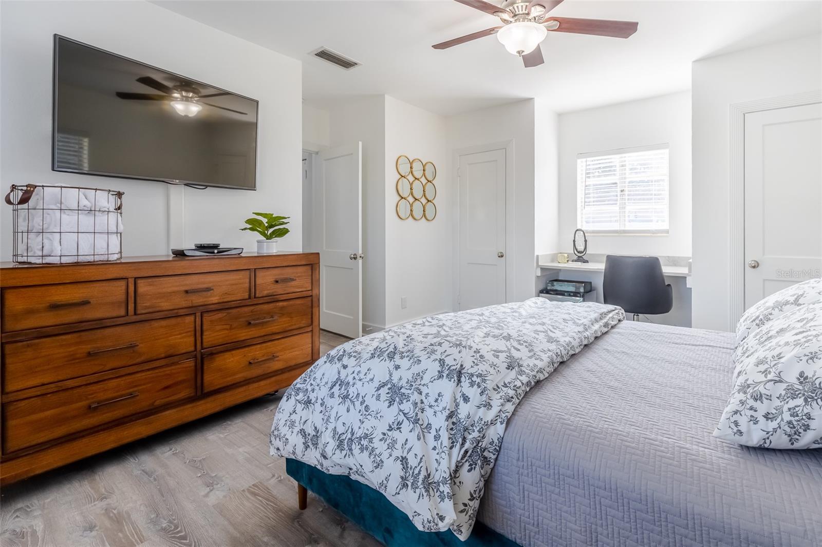 Image 21 of 35 For 1712 Clark Avenue