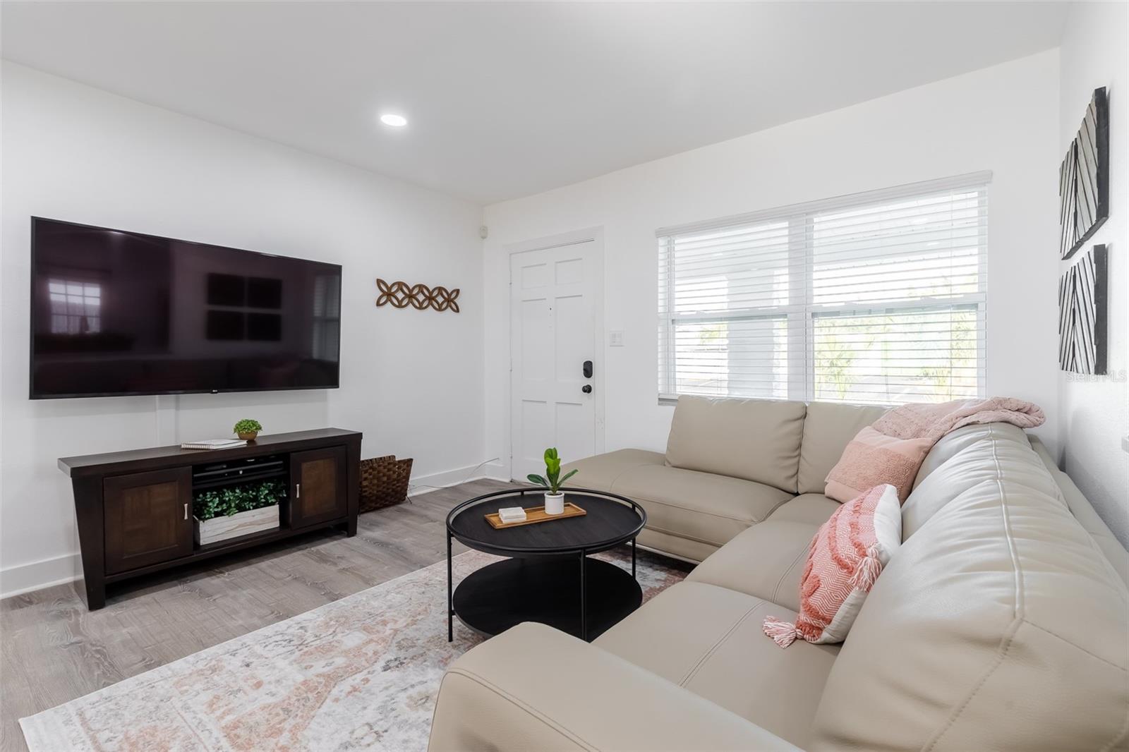 Image 5 of 35 For 1712 Clark Avenue