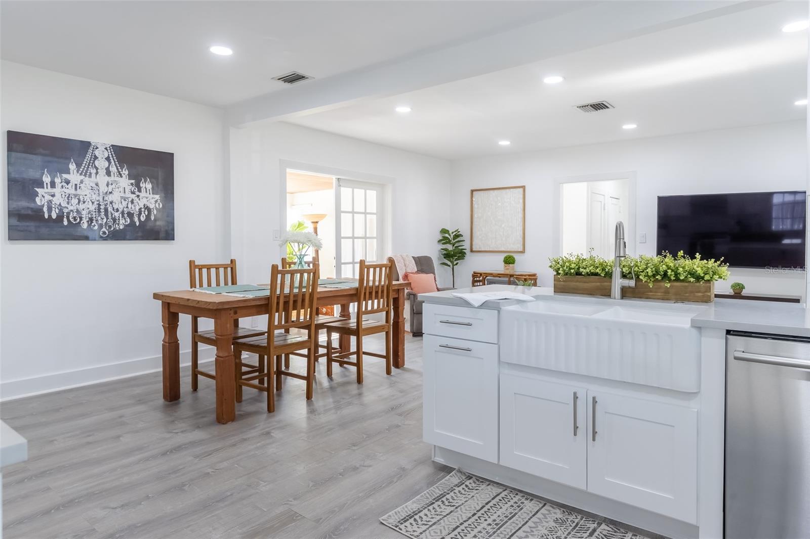 Image 7 of 35 For 1712 Clark Avenue