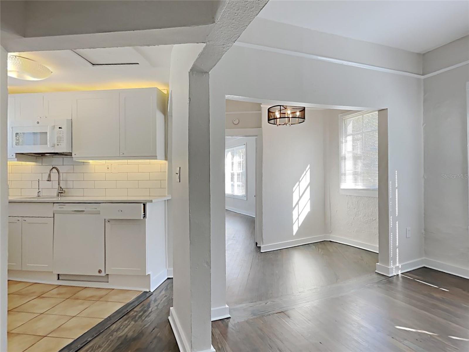 Image 4 of 58 For 2305 Texas Avenue 1