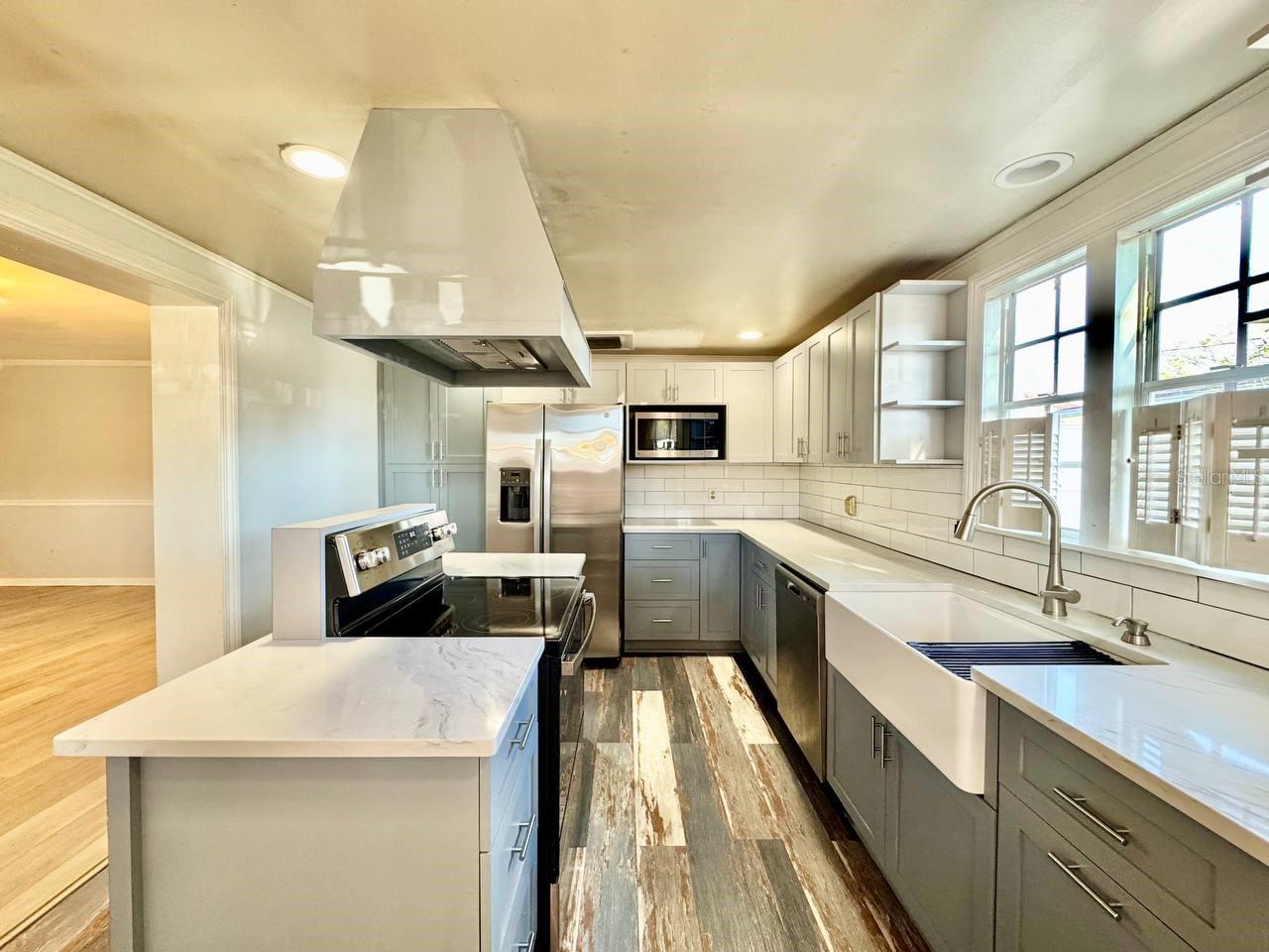 Image 13 of 30 For 2703 Westhigh Avenue