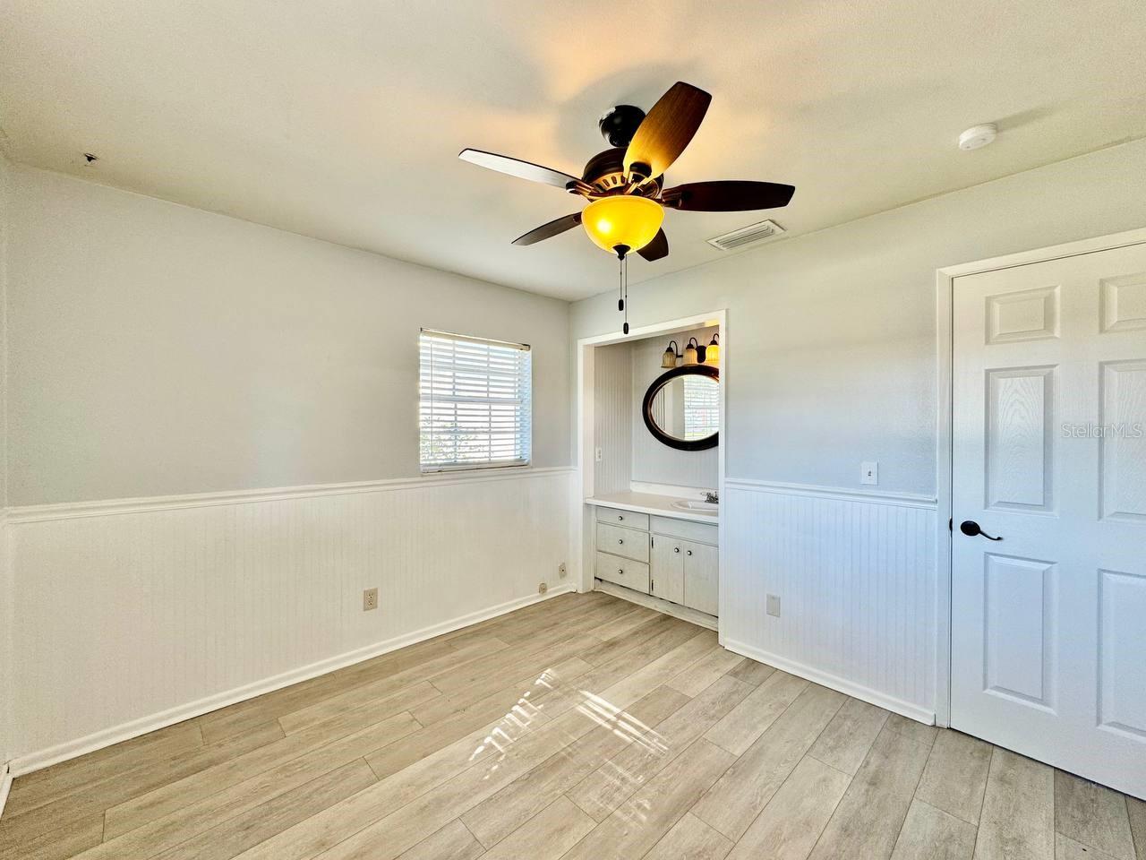 Image 15 of 30 For 2703 Westhigh Avenue