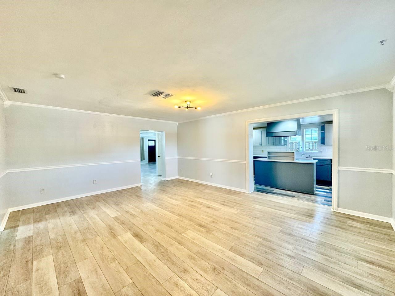 Image 4 of 30 For 2703 Westhigh Avenue