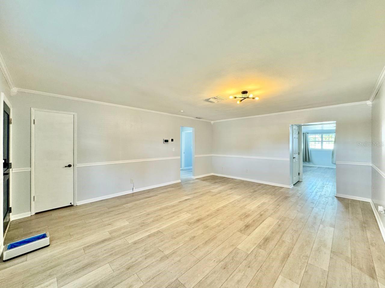 Image 5 of 30 For 2703 Westhigh Avenue