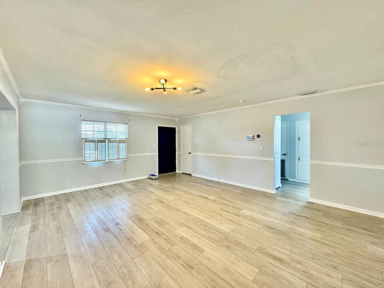 Image 6 of 30 For 2703 Westhigh Avenue