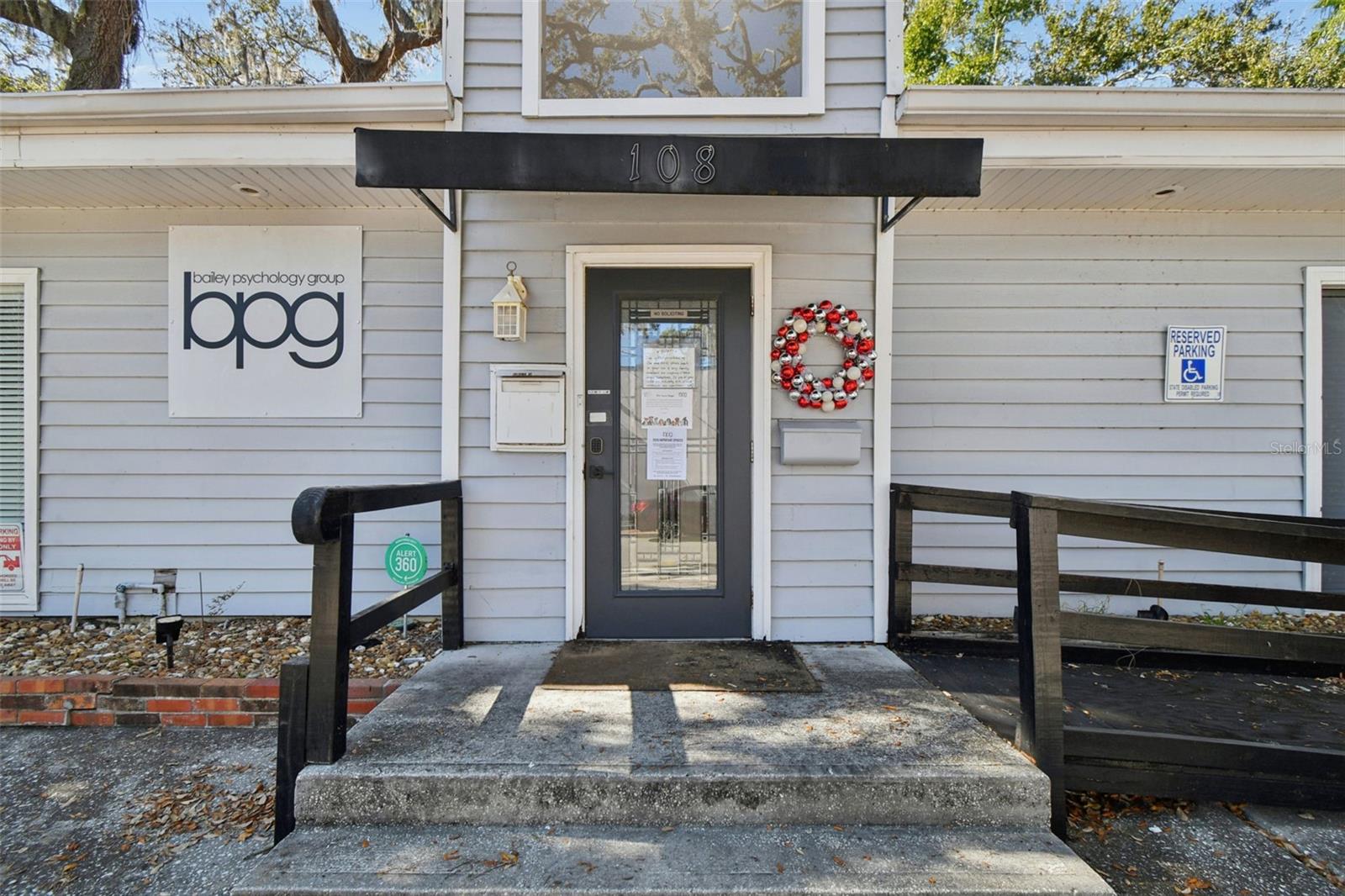 Image 2 of 18 For 108 4th Avenue S