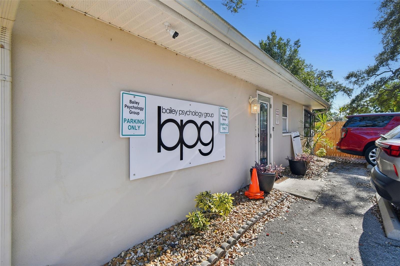 Image 3 of 18 For 108 4th Avenue S