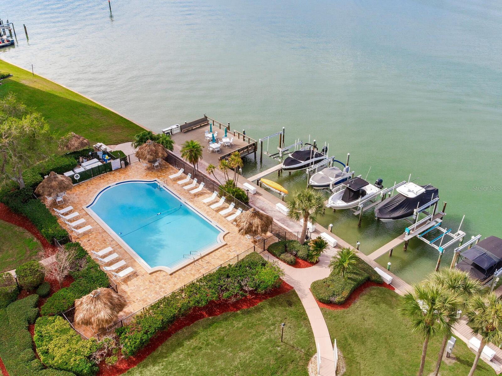 Image 15 of 73 For 736 Island Way 1104