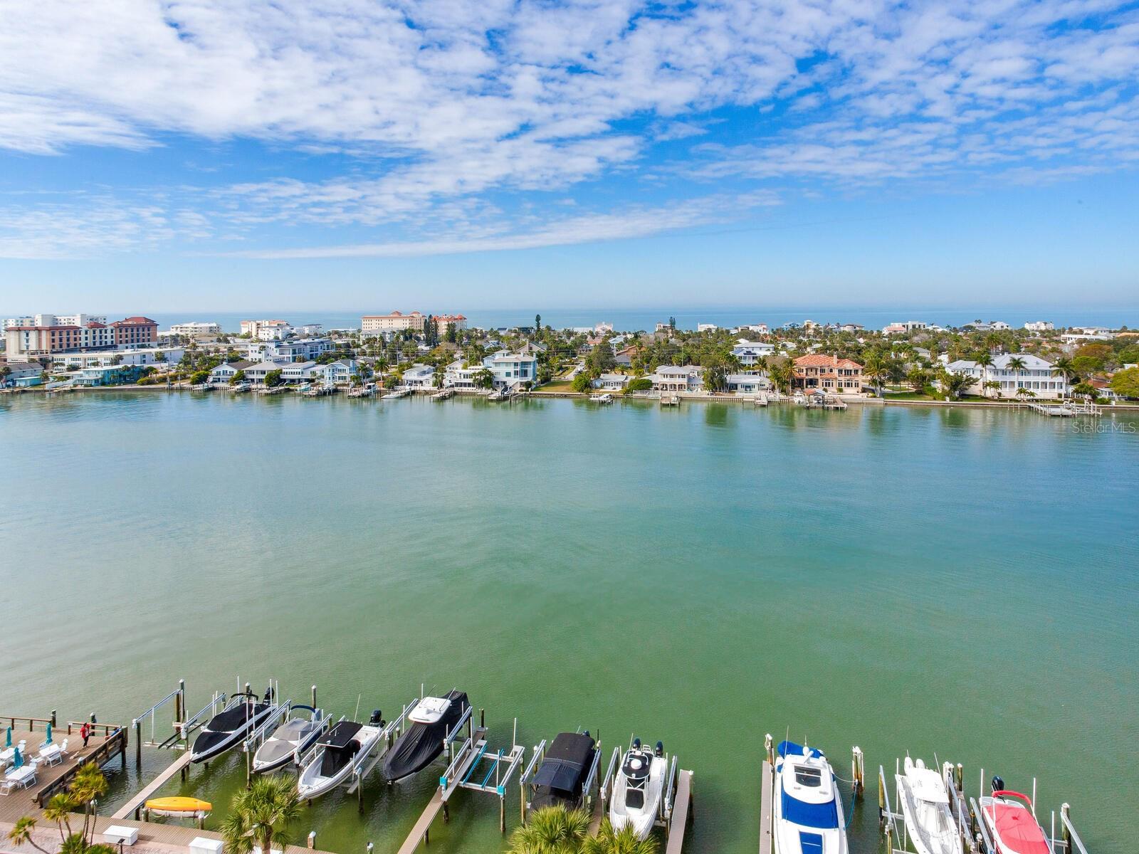 Image 22 of 73 For 736 Island Way 1104