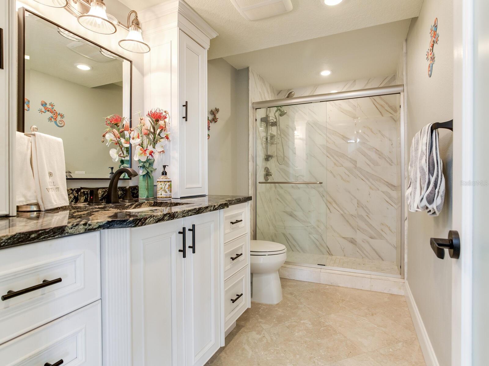 Image 33 of 73 For 736 Island Way 1104