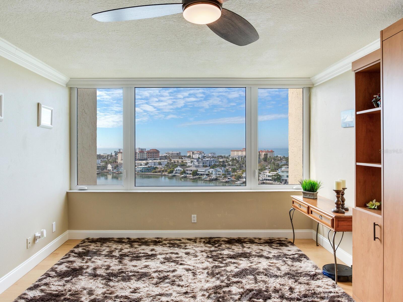 Image 36 of 73 For 736 Island Way 1104