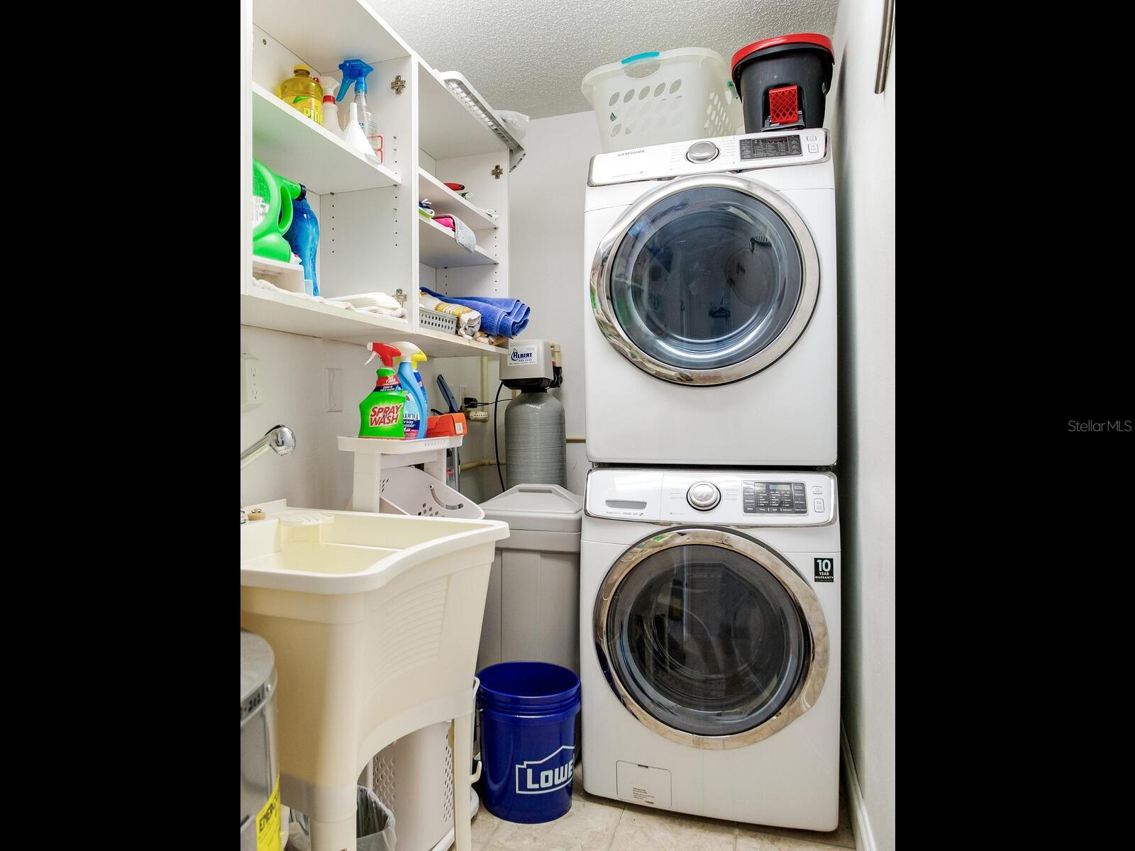 Image 54 of 73 For 736 Island Way 1104