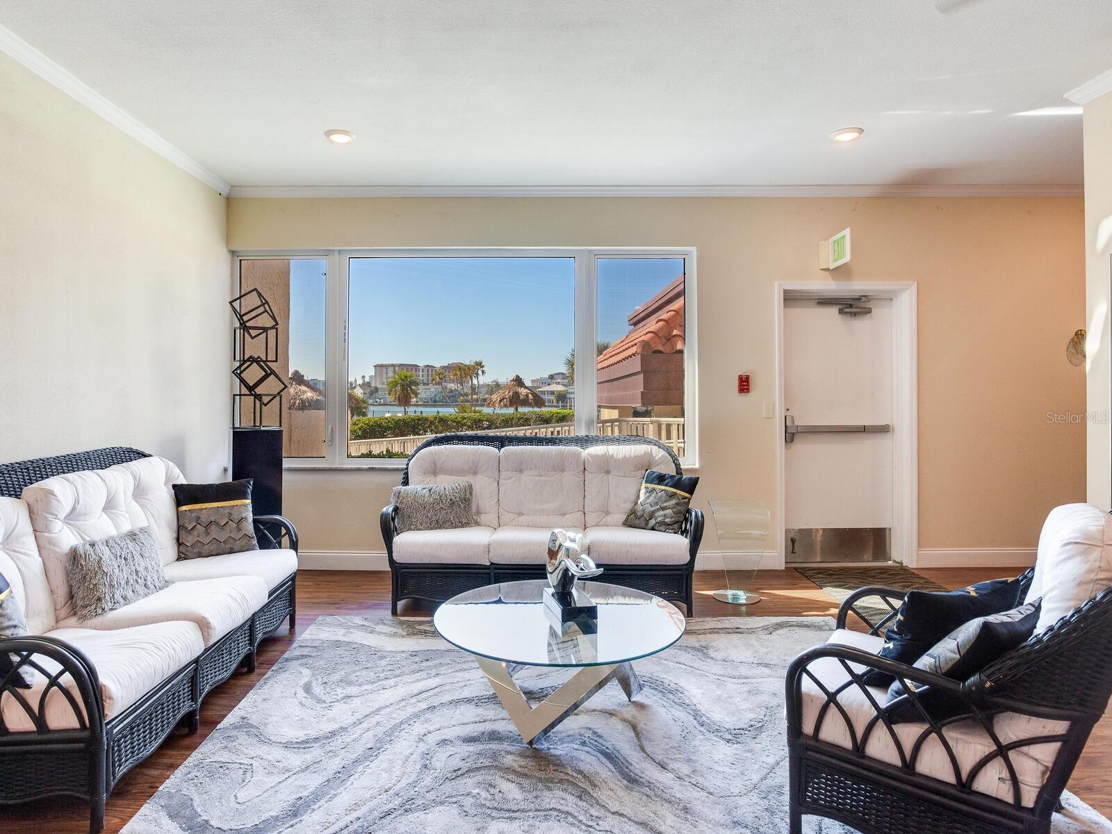 Image 57 of 73 For 736 Island Way 1104