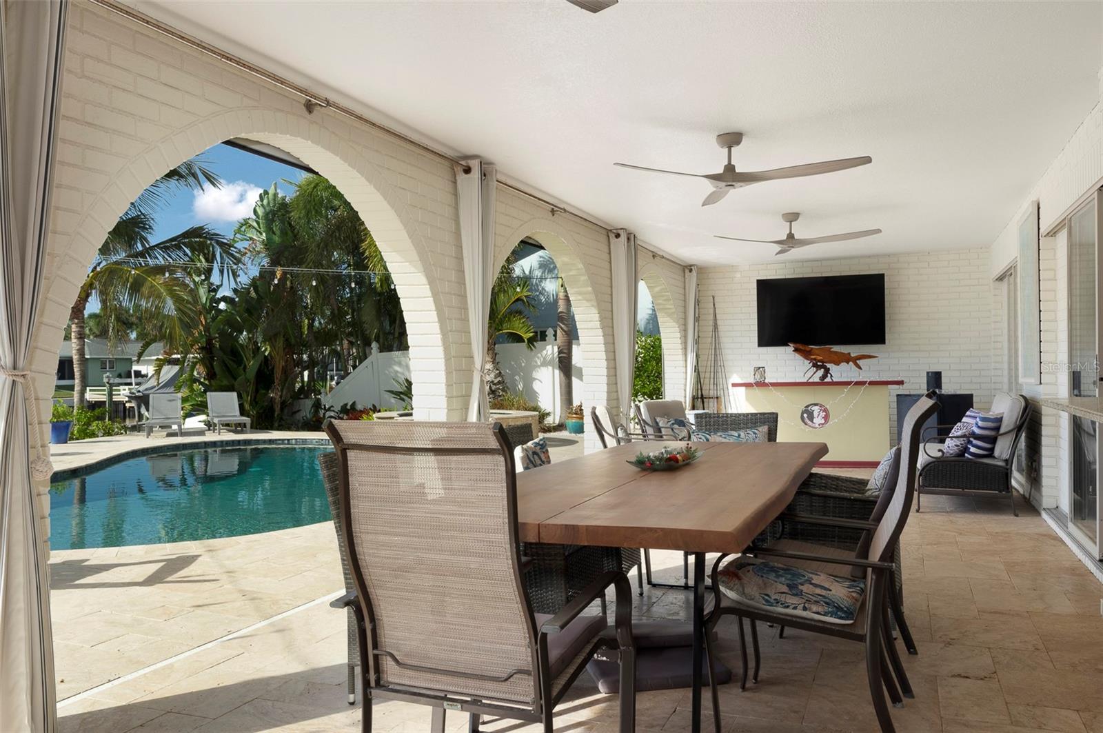 Image 22 of 33 For 1394 51st Avenue Ne