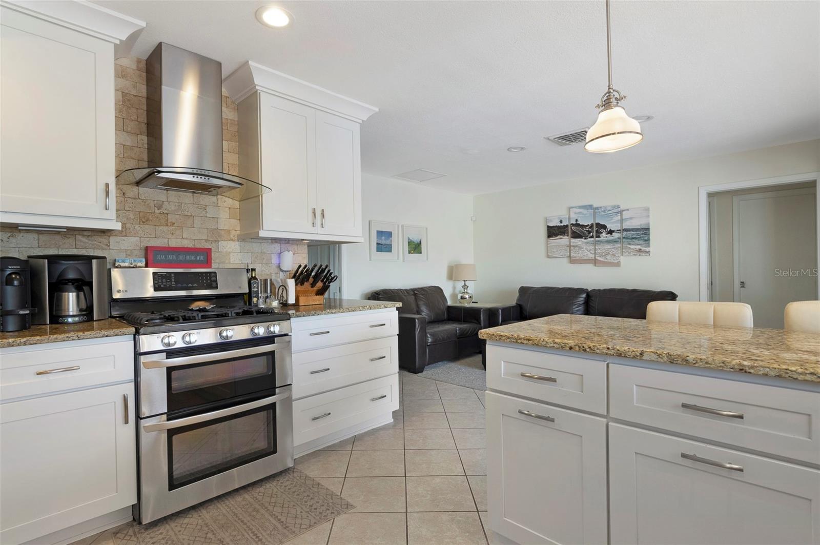 Image 23 of 33 For 1394 51st Avenue Ne