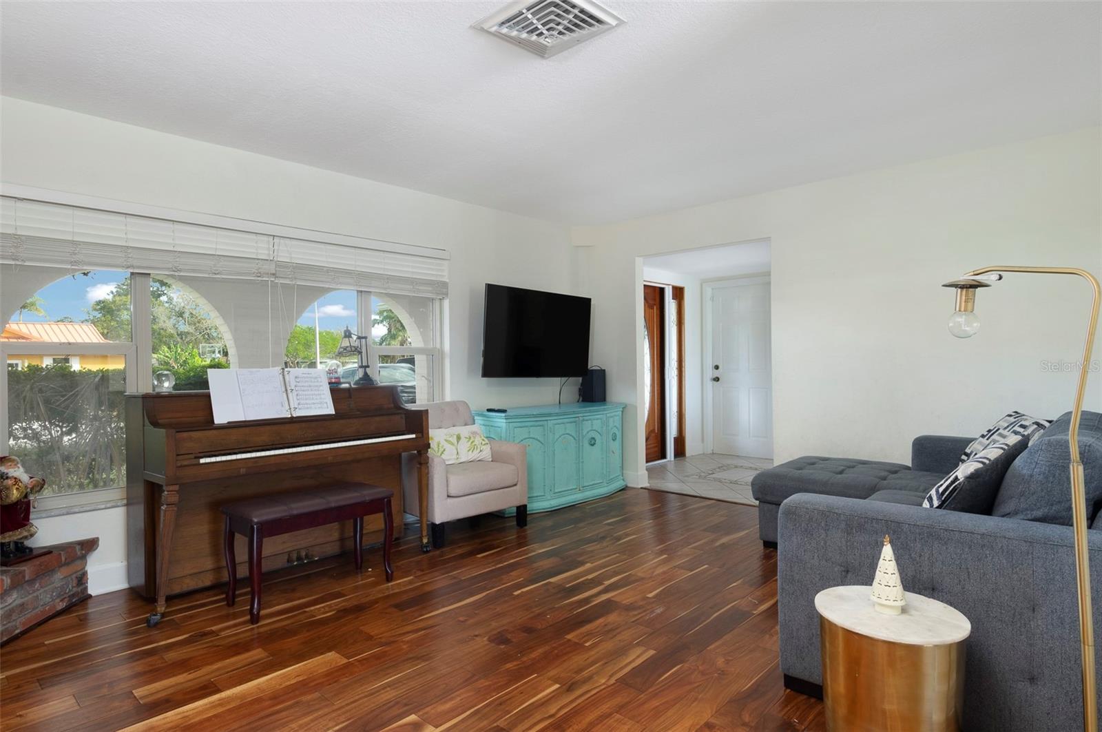 Image 32 of 33 For 1394 51st Avenue Ne