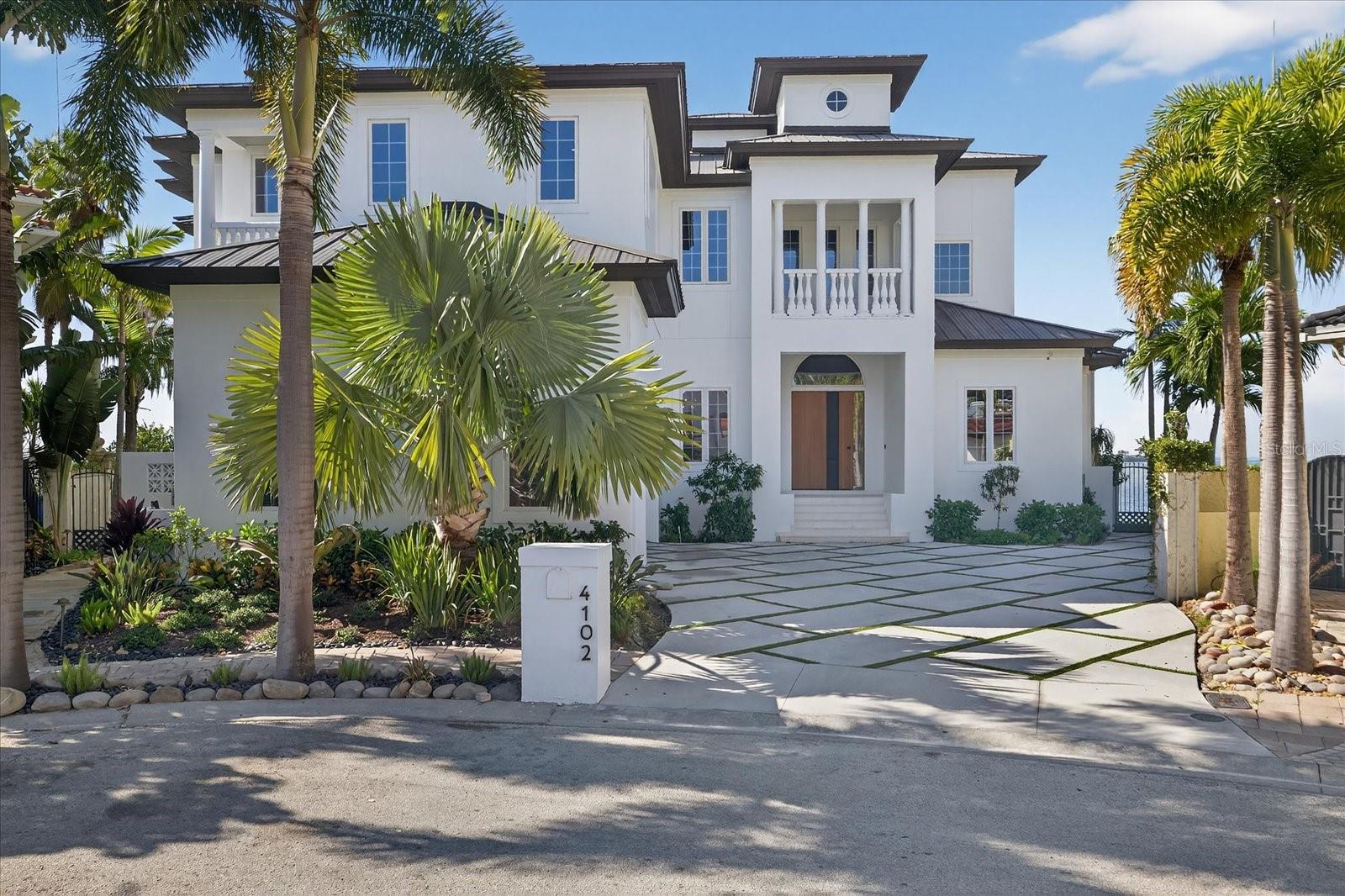 Image 4 of 100 For 4102 Causeway Vista Drive