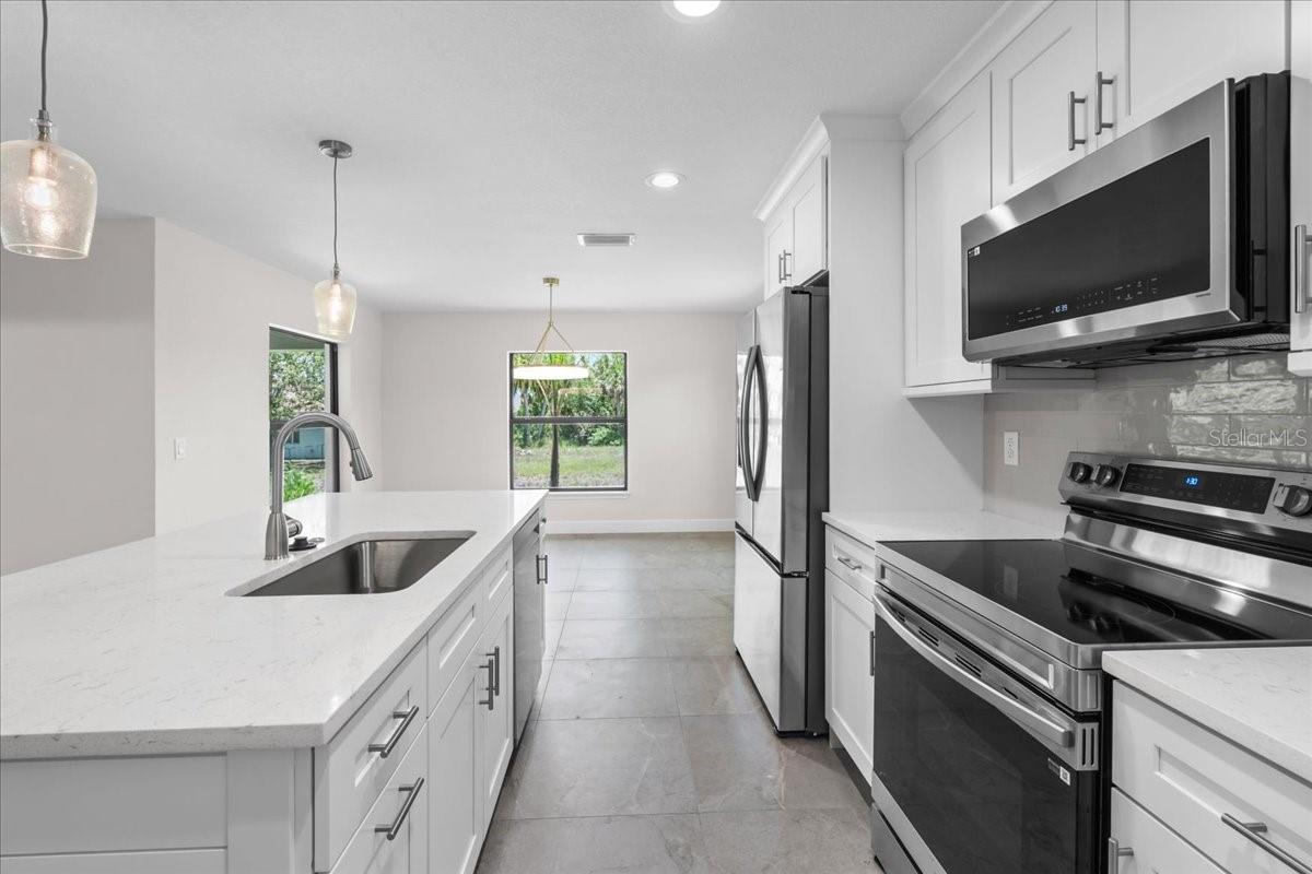 Image 12 of 33 For 9065 Fruitland Avenue