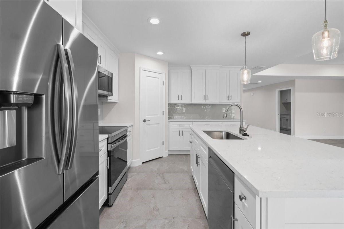 Image 13 of 33 For 9065 Fruitland Avenue