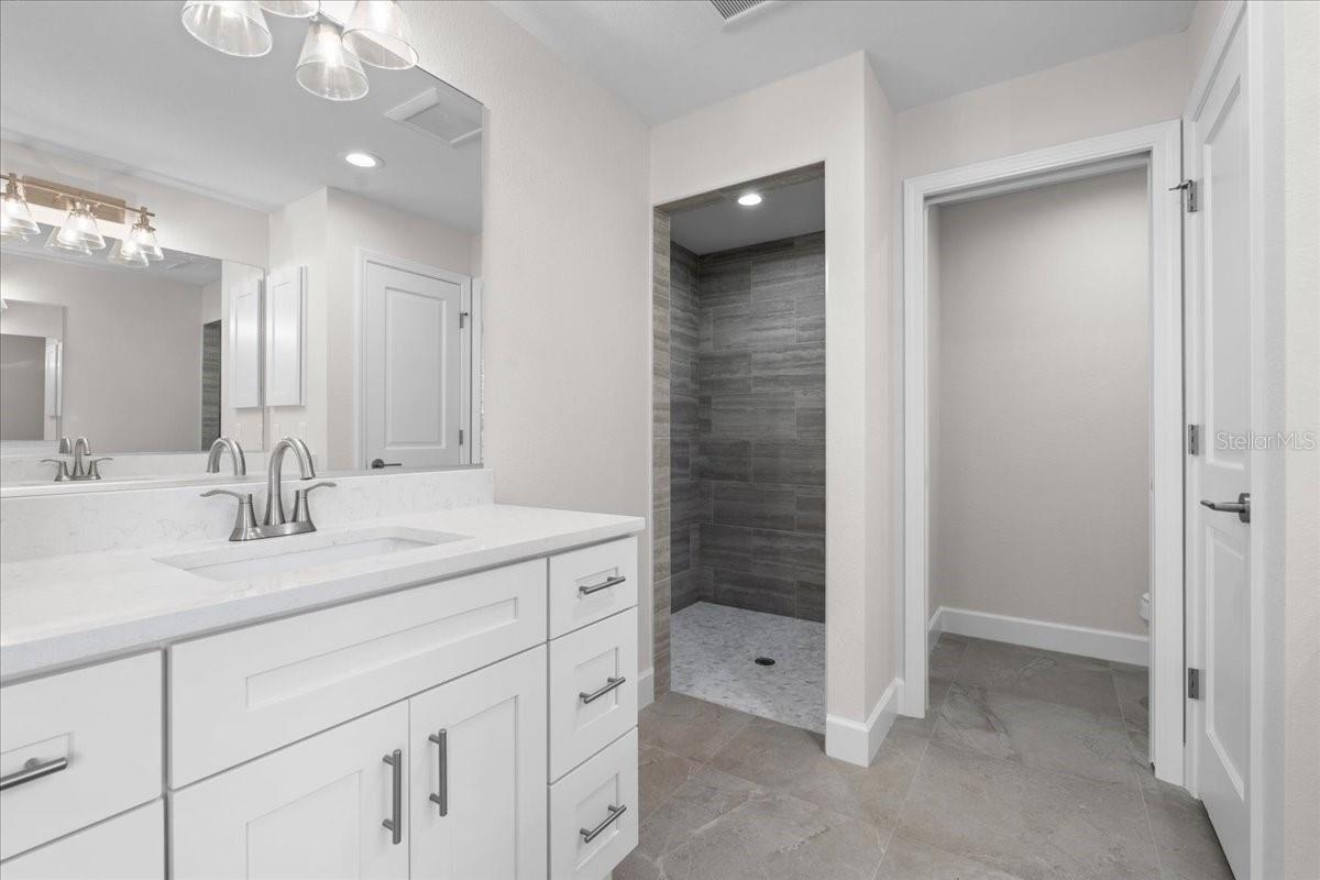 Image 18 of 33 For 9065 Fruitland Avenue