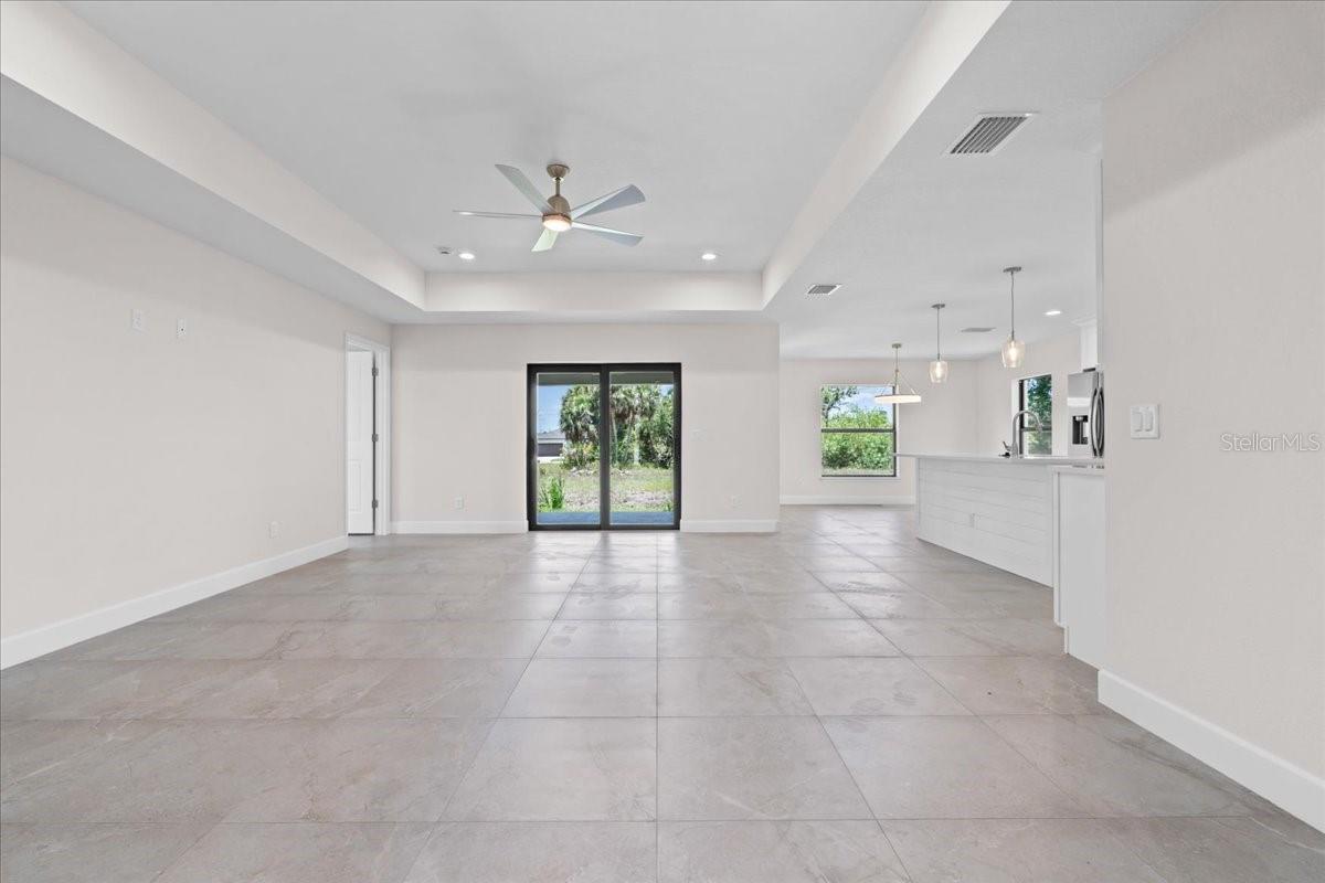 Image 7 of 33 For 9065 Fruitland Avenue