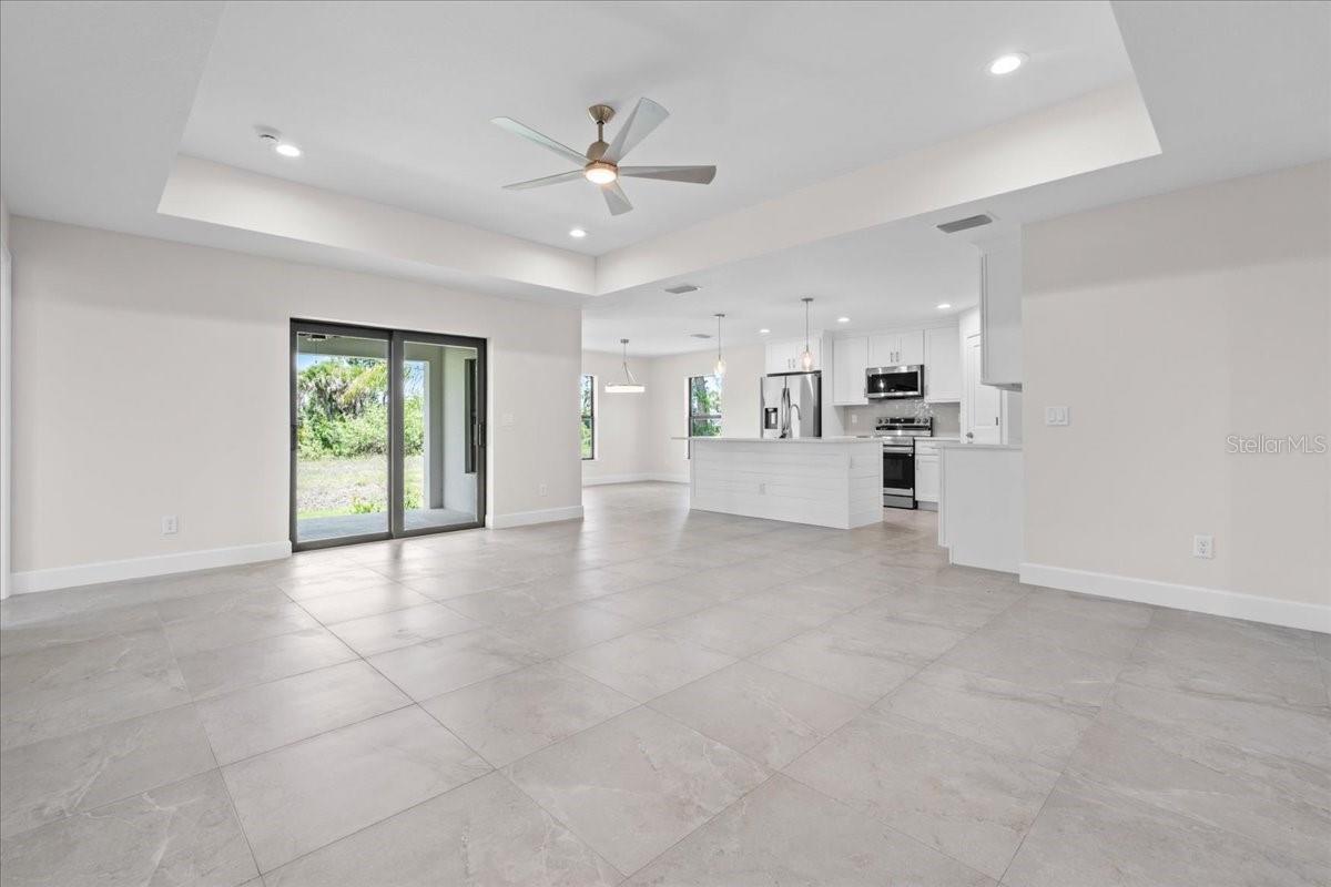 Image 9 of 33 For 9065 Fruitland Avenue