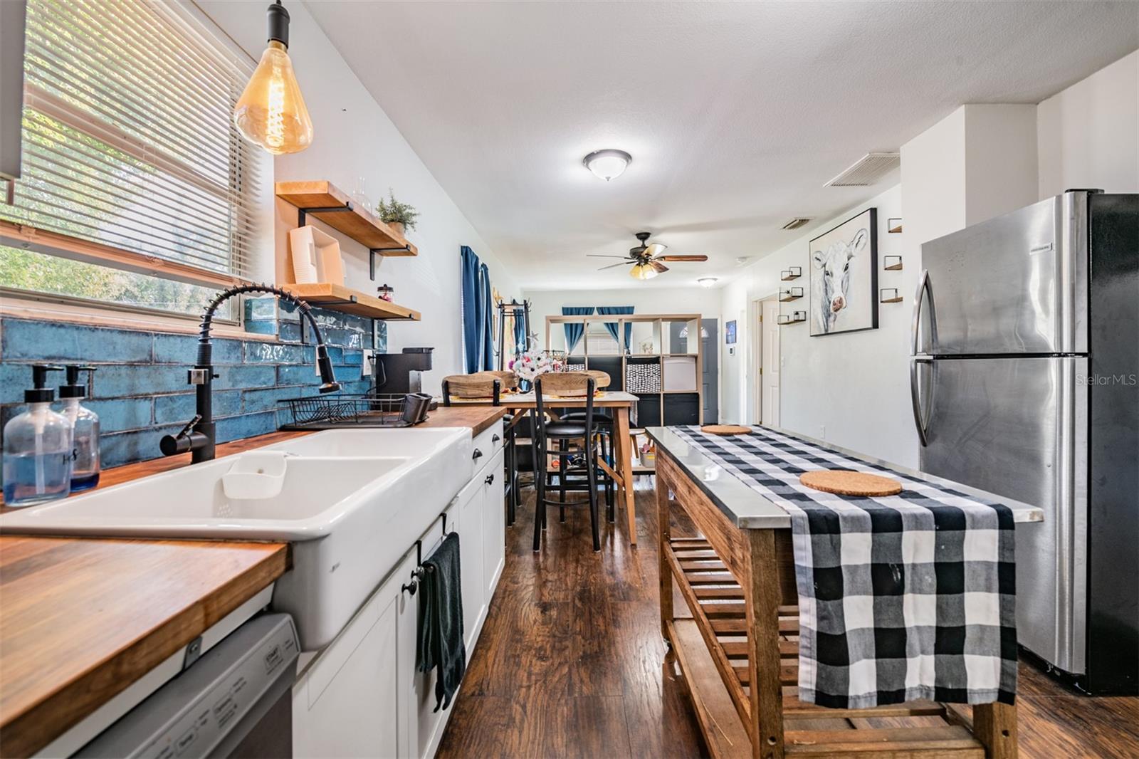 Image 10 of 31 For 8006 Klondyke Street