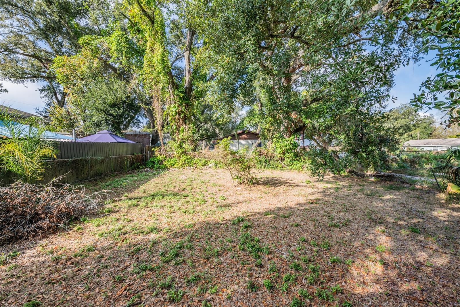 Image 23 of 31 For 8006 Klondyke Street