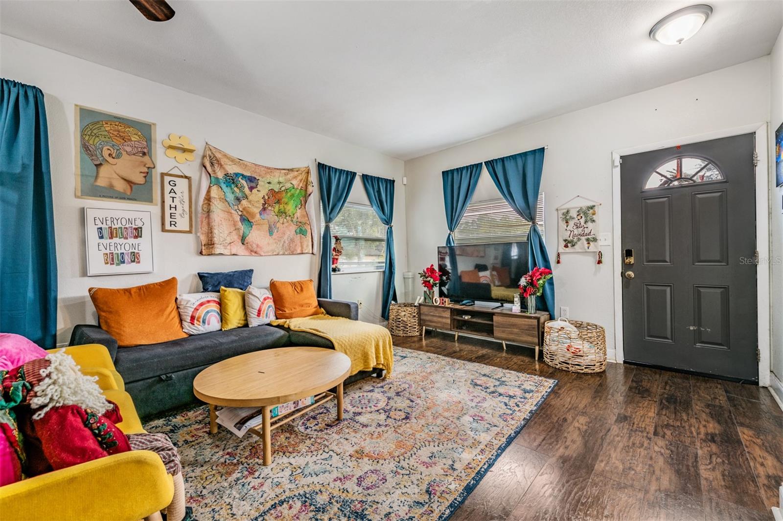 Image 5 of 31 For 8006 Klondyke Street