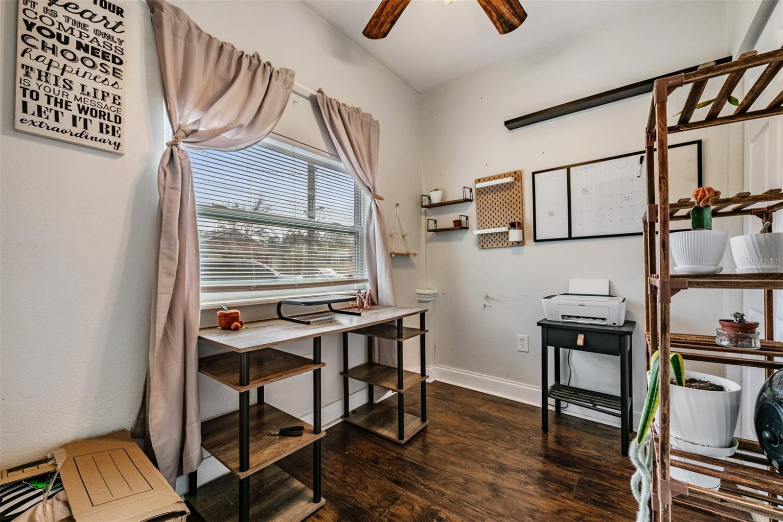 Image 9 of 31 For 8006 Klondyke Street