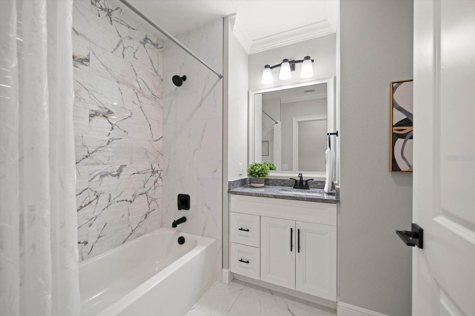 Image 32 of 54 For 211 Dolphin Point 501