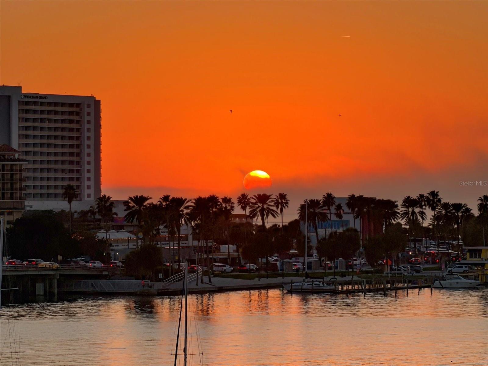 Image 38 of 54 For 211 Dolphin Point 501