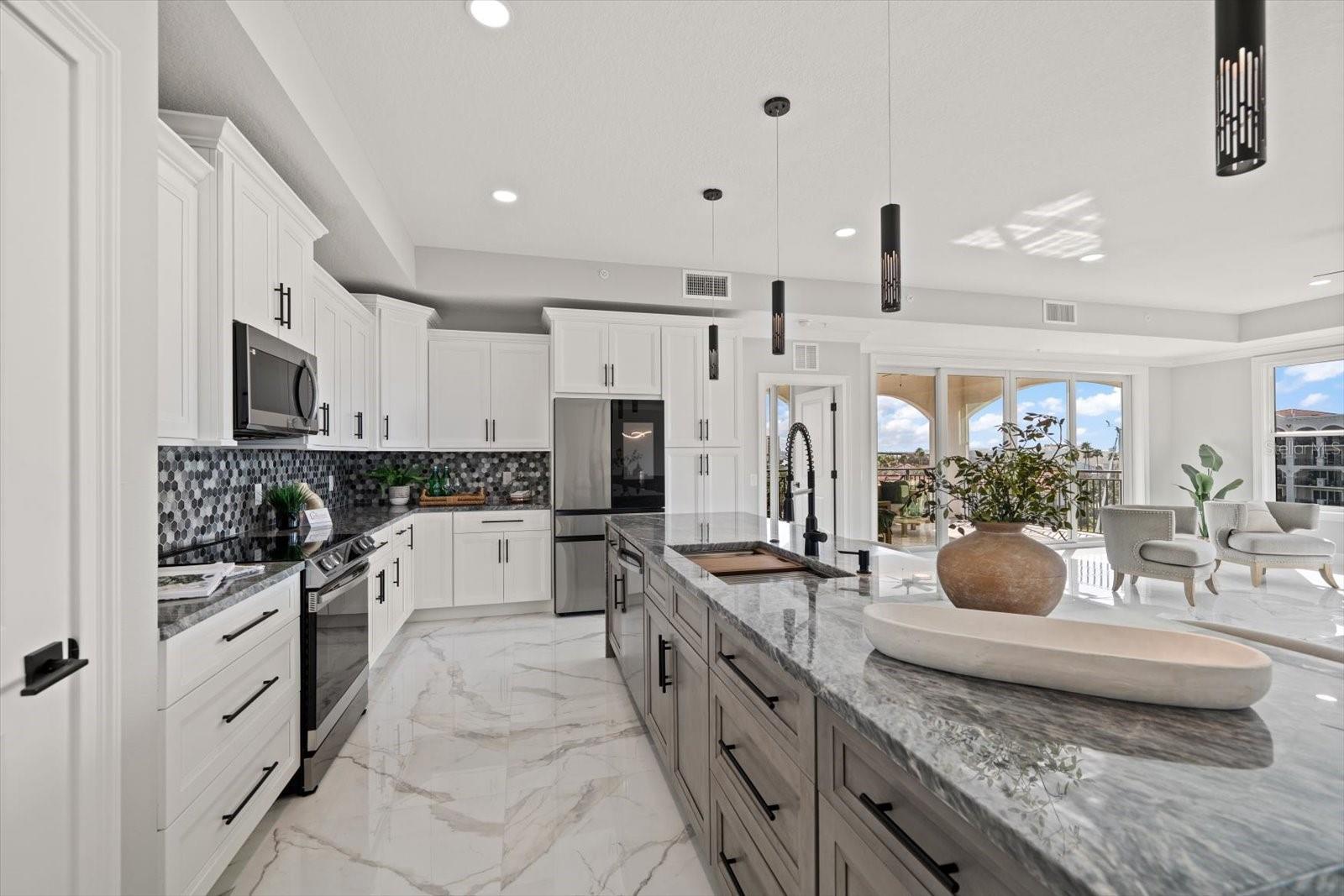 Image 5 of 54 For 211 Dolphin Point 501