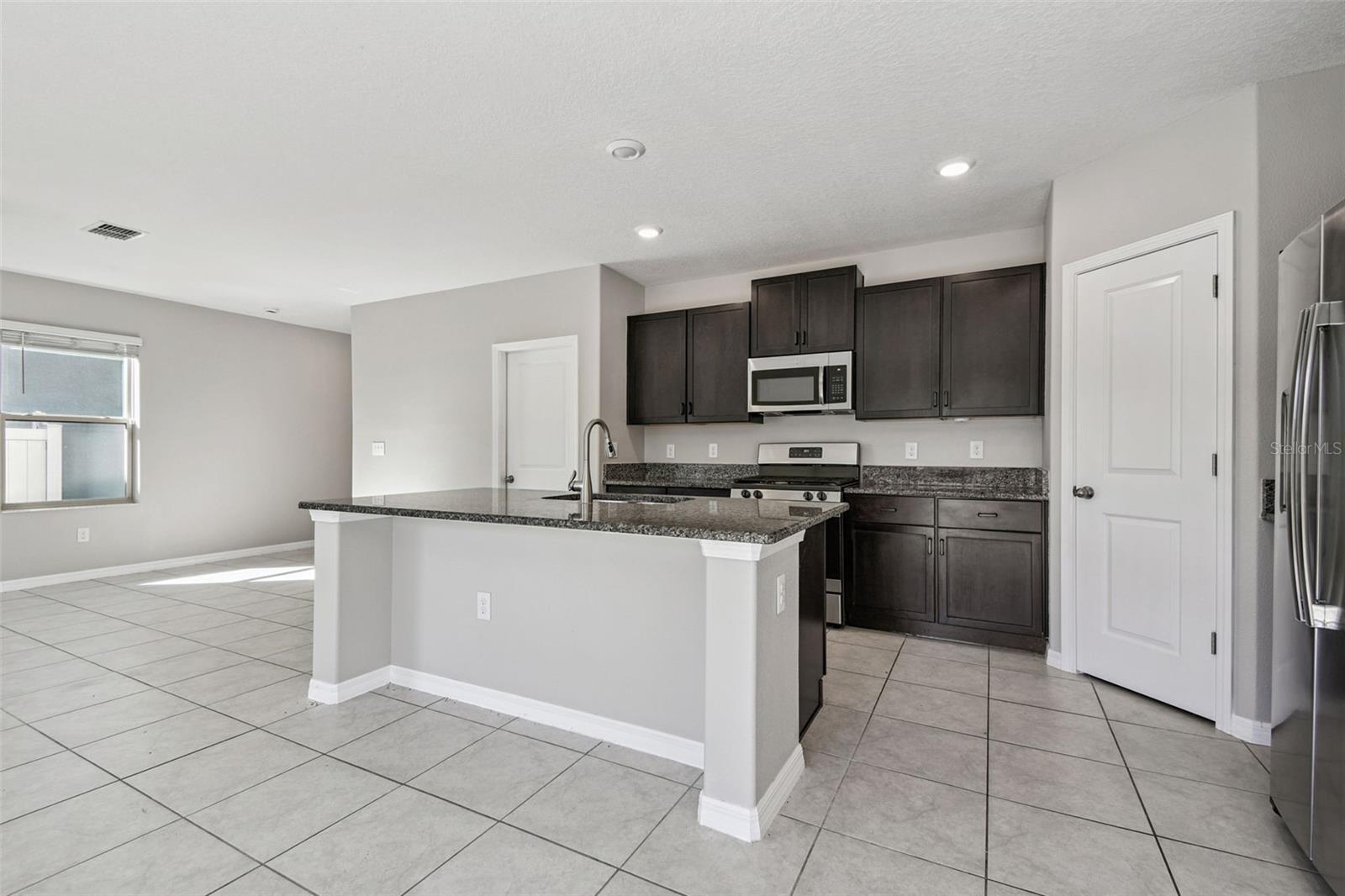 Image 23 of 98 For 5157 White Chicory Drive