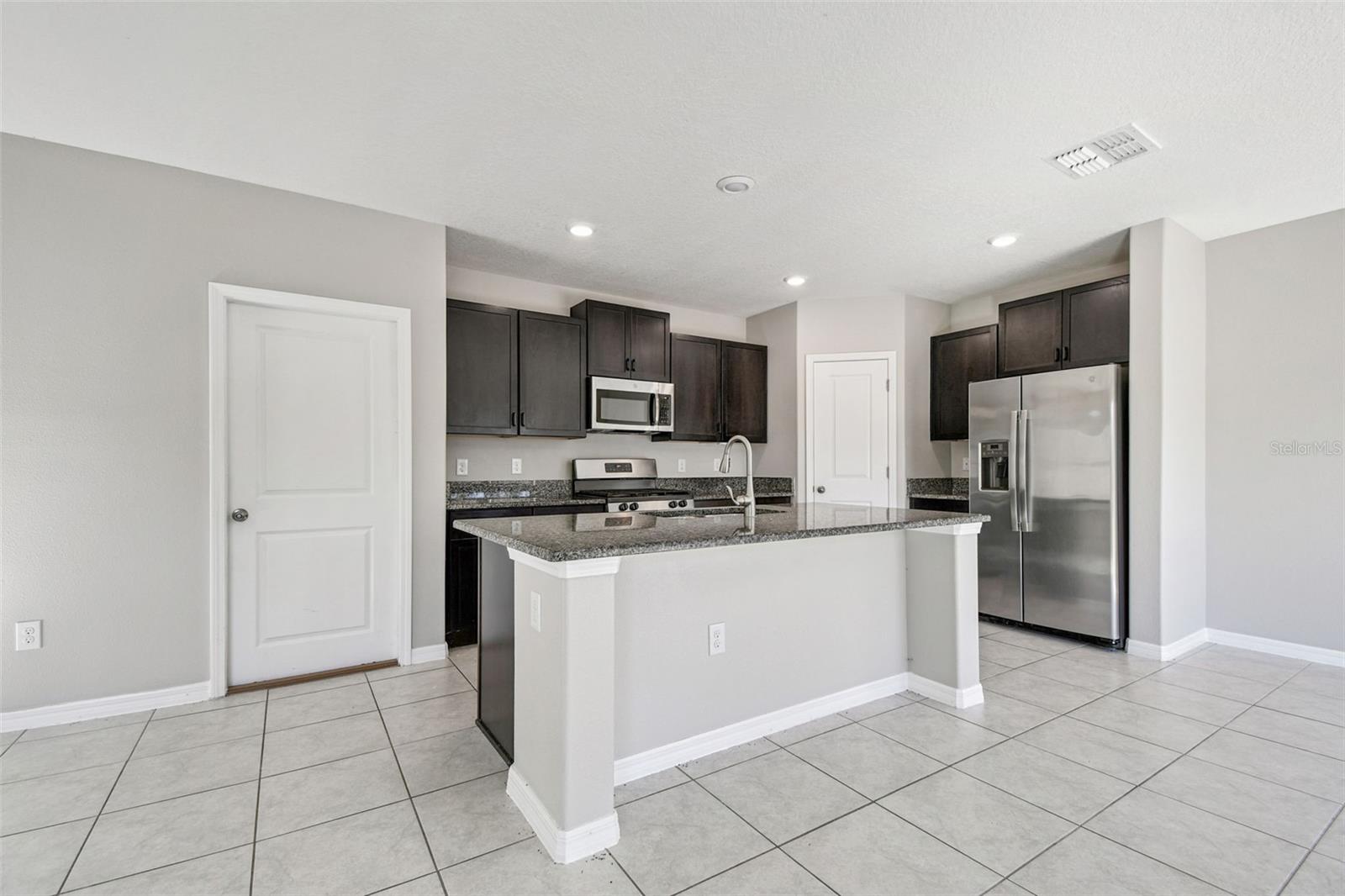 Image 25 of 98 For 5157 White Chicory Drive