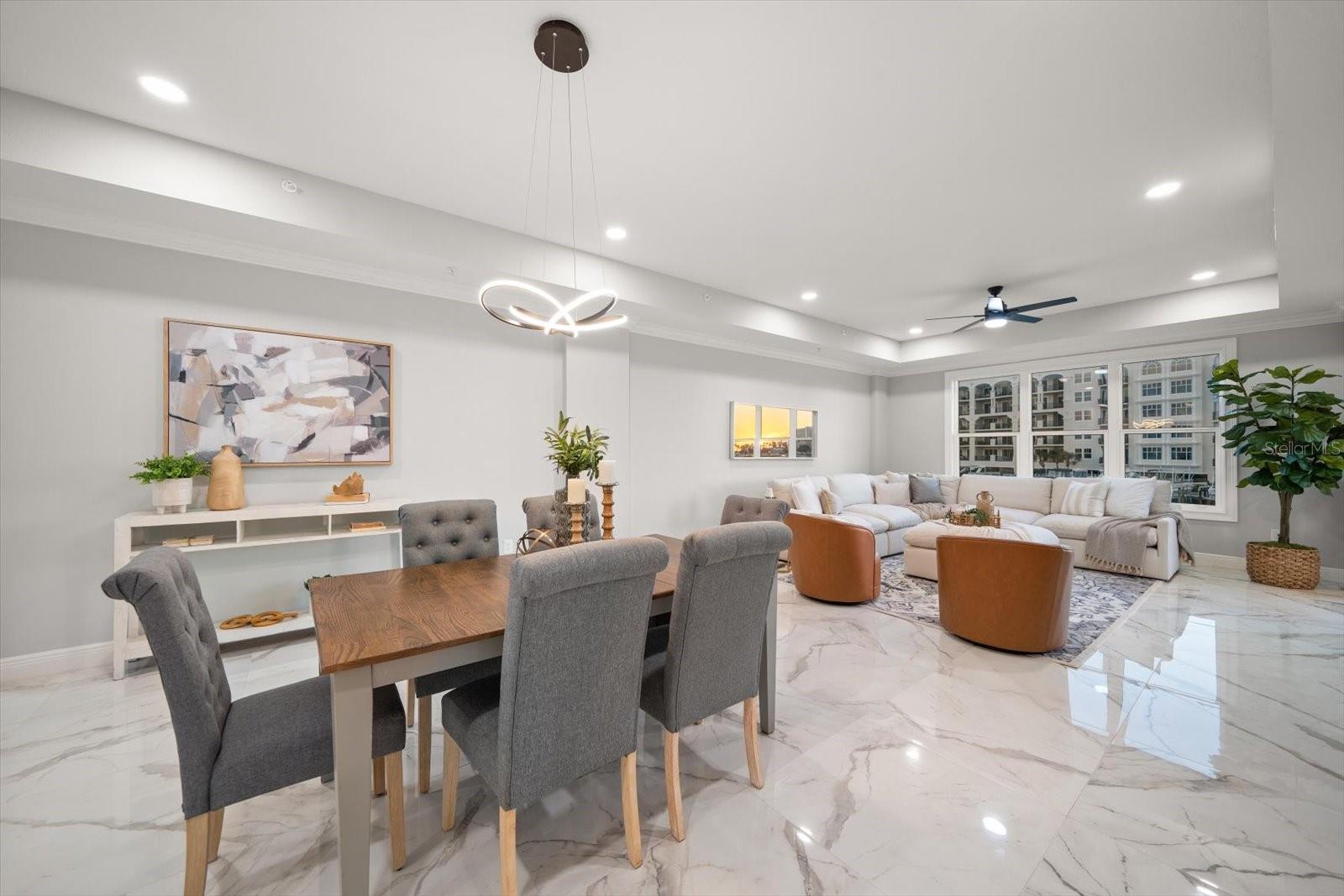 Listing photo id 8 for 211 Dolphin Point 202