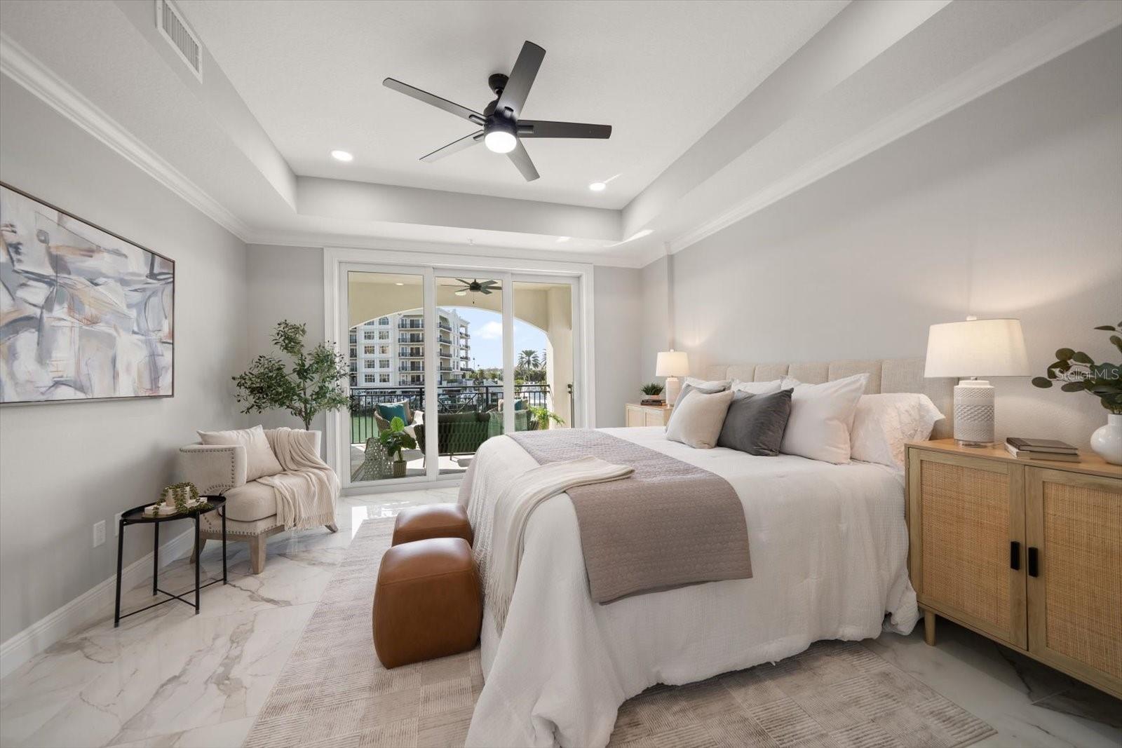 Listing photo id 14 for 211 Dolphin Point 202