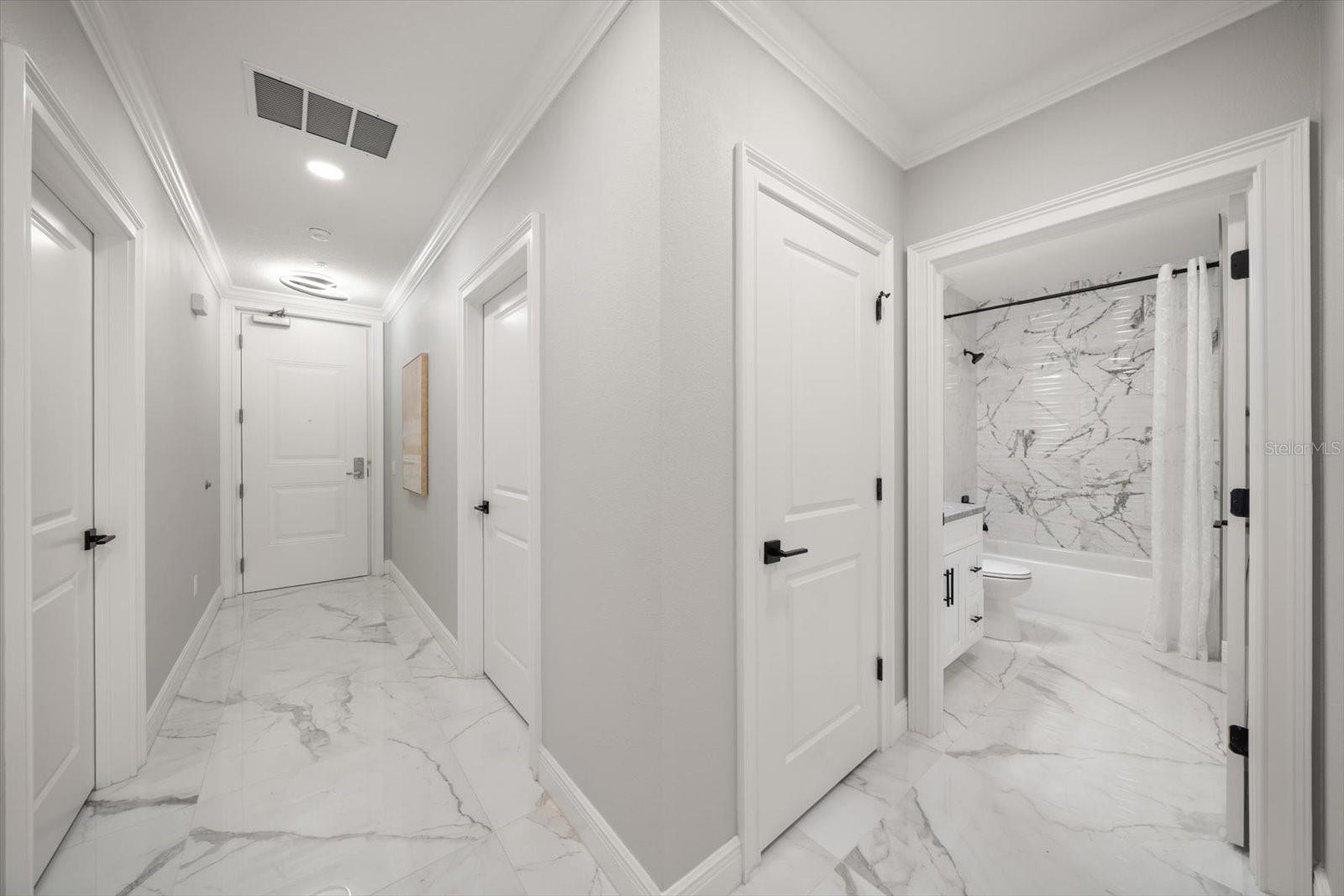 Listing photo id 25 for 211 Dolphin Point 202