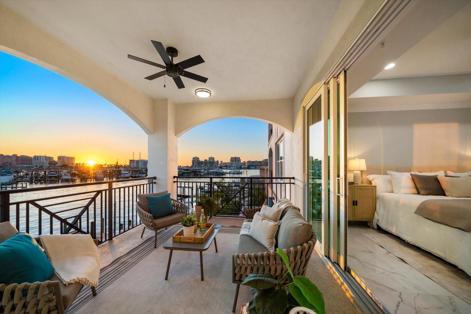 Listing photo id 44 for 211 Dolphin Point 202