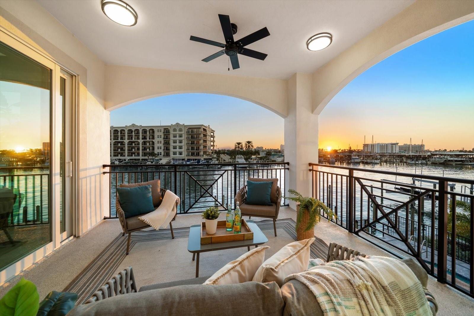 Listing photo id 45 for 211 Dolphin Point 202