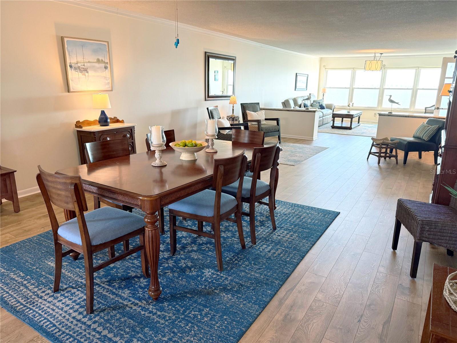 Image 12 of 58 For 5900 Shore Boulevard S 512