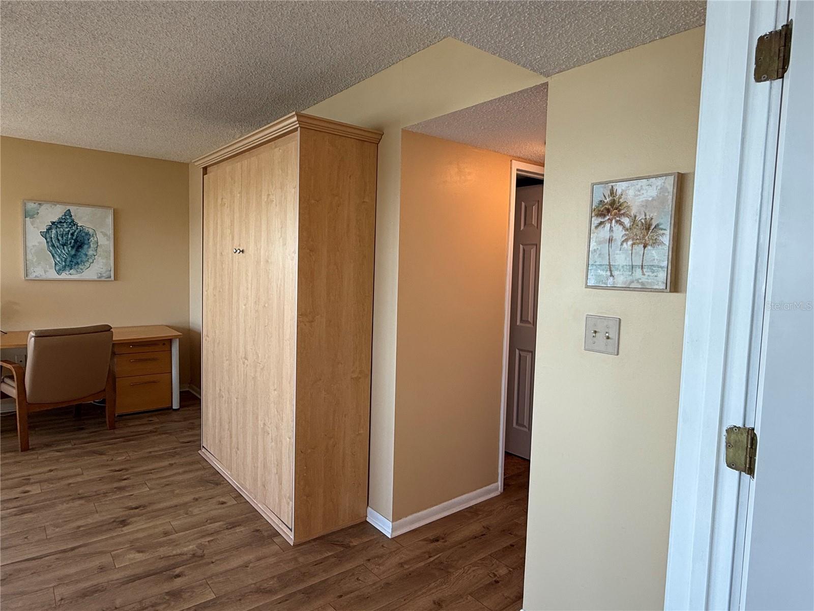 Image 21 of 58 For 5900 Shore Boulevard S 512