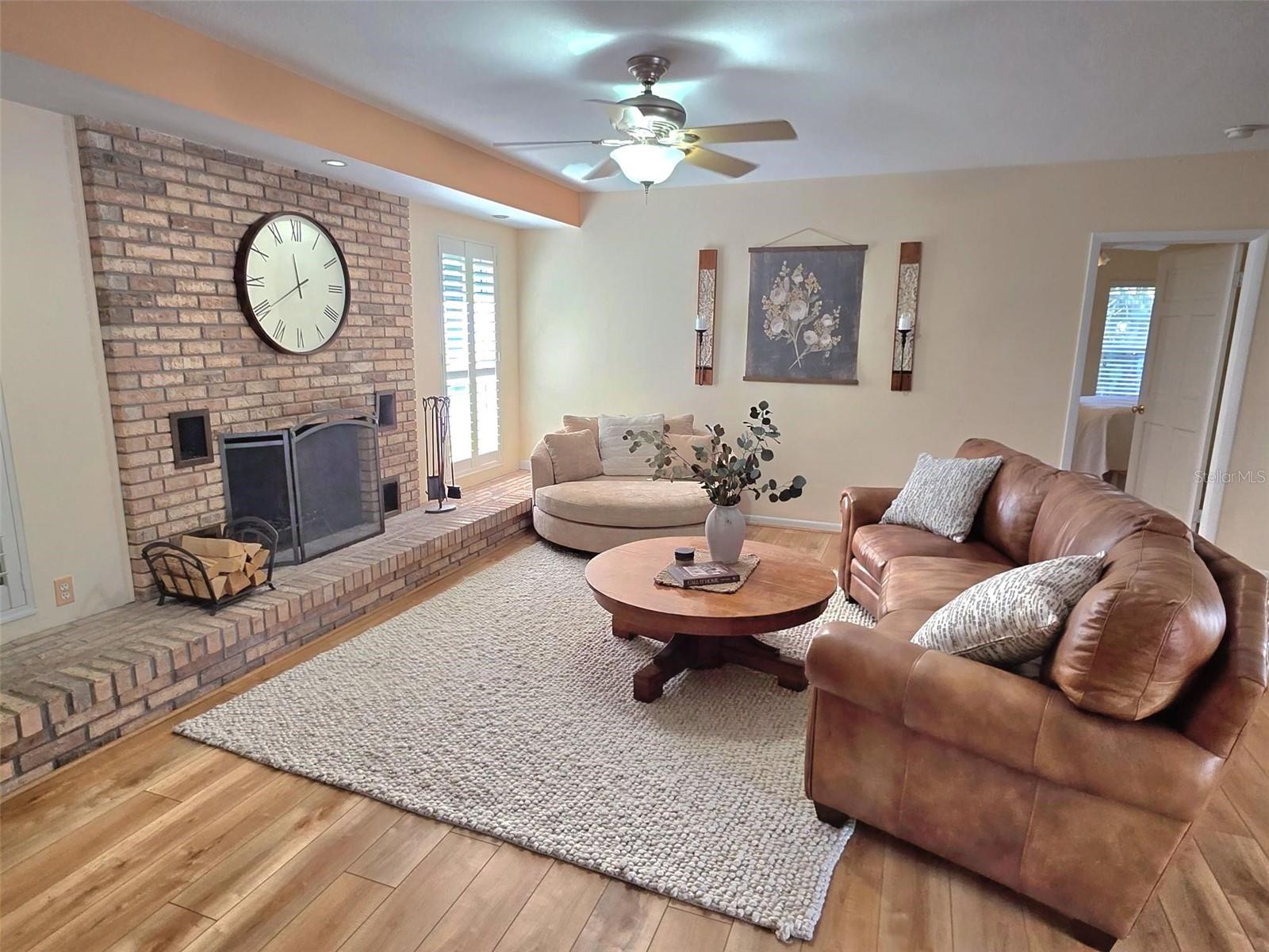 Image 13 of 53 For 401 Whitcomb Boulevard