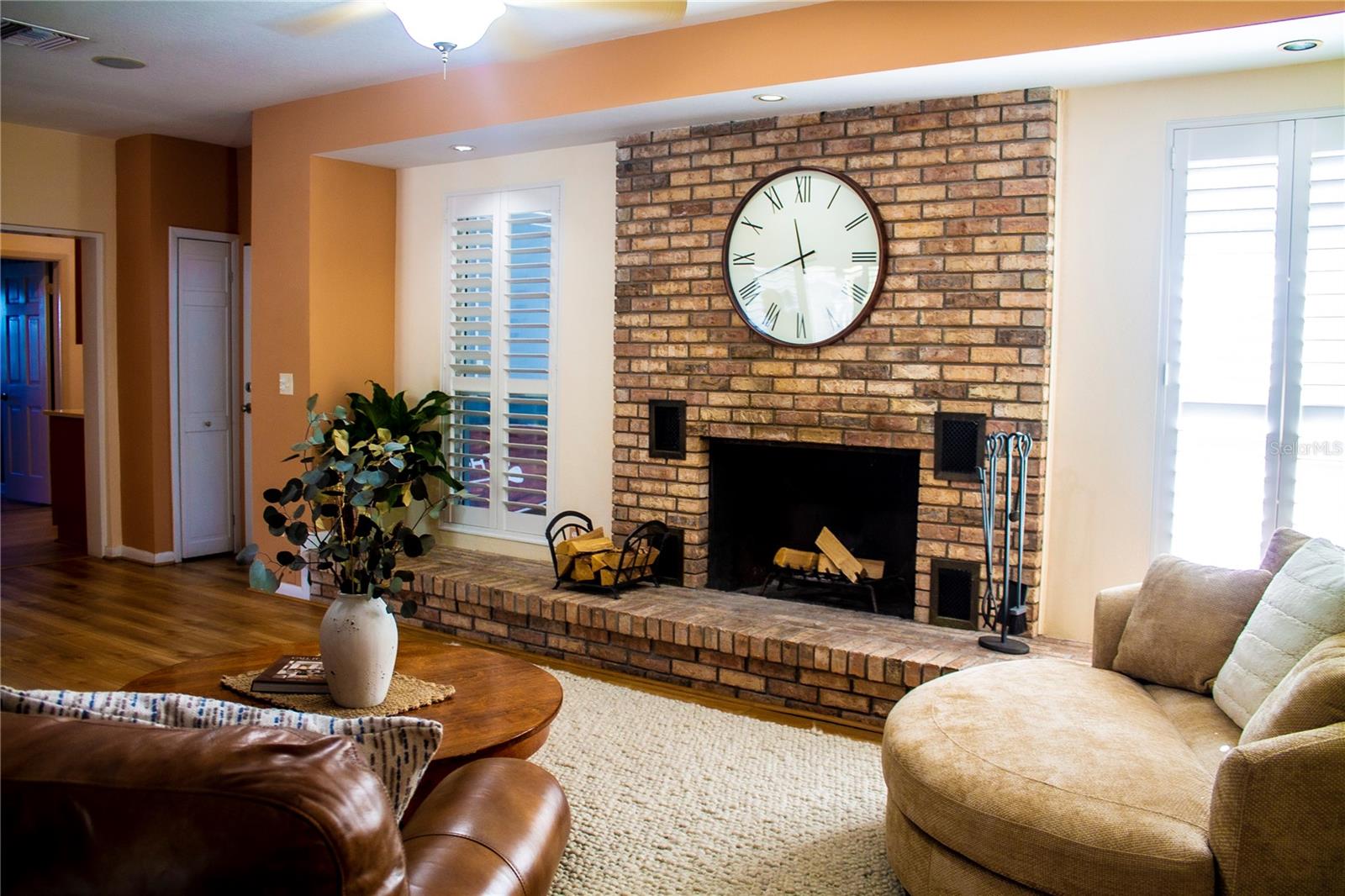 Image 14 of 53 For 401 Whitcomb Boulevard